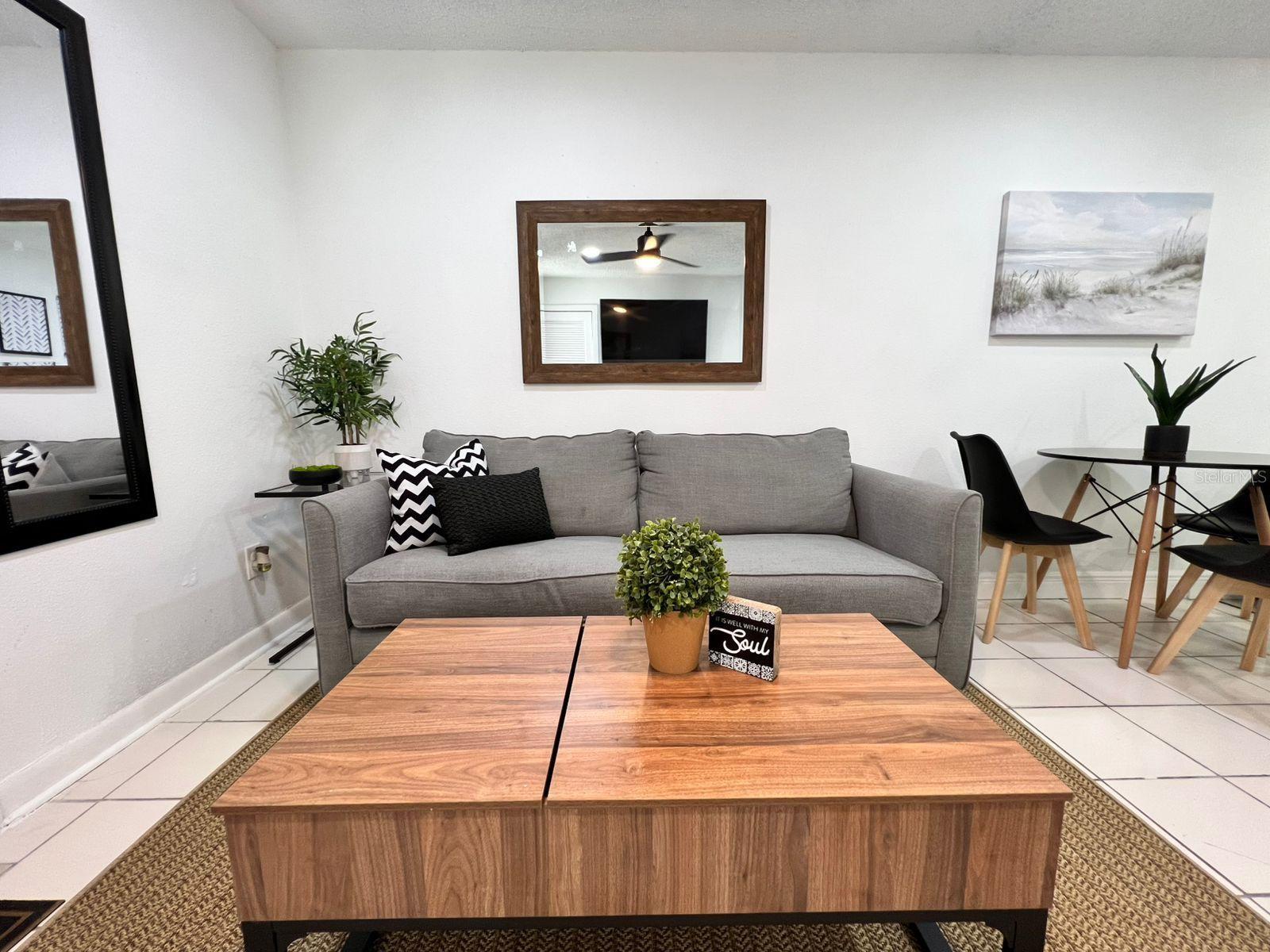 1100 MURDOCK BOULEVARD