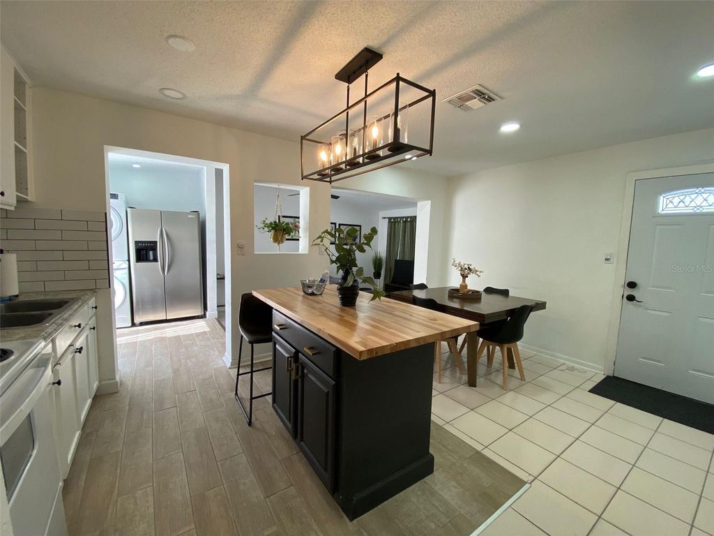 Photo of 1100 Murdock Boulevard, Orlando, FL 32825 (MLS # O6382323)