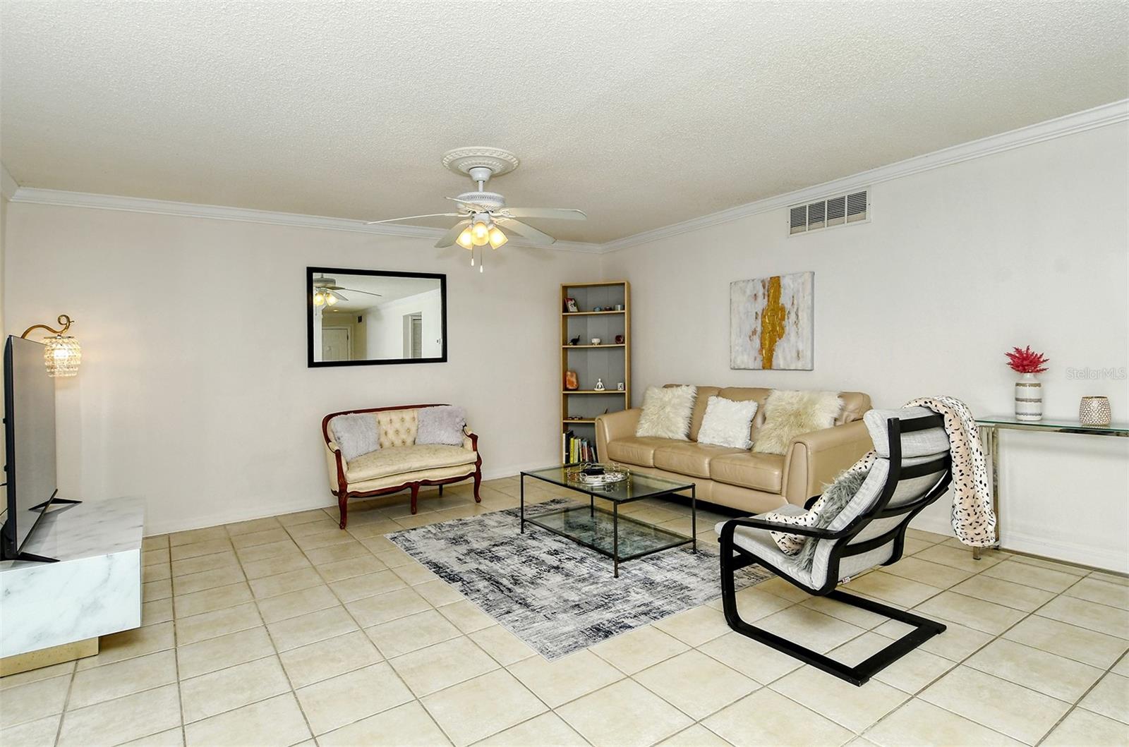 VISTAS ON BENEVA - Residential Lease