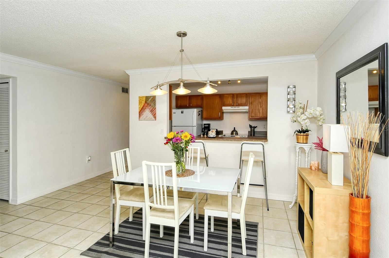 VISTAS ON BENEVA - Residential Lease