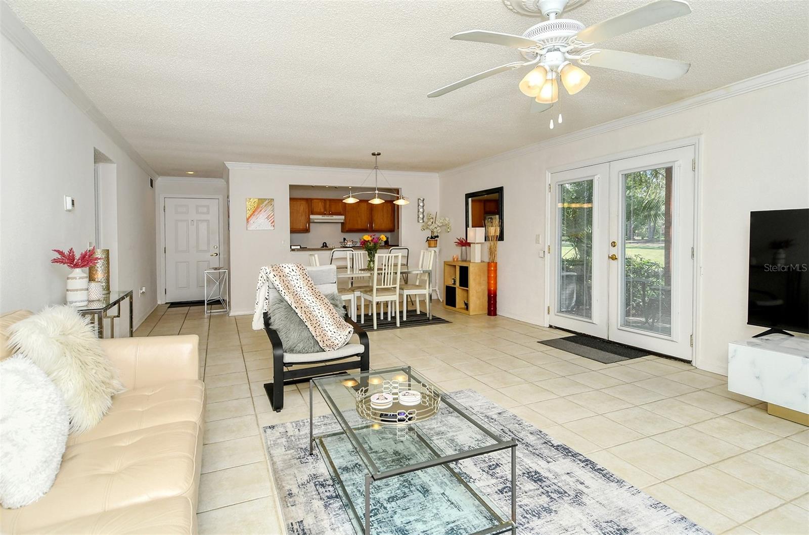VISTAS ON BENEVA - Residential Lease