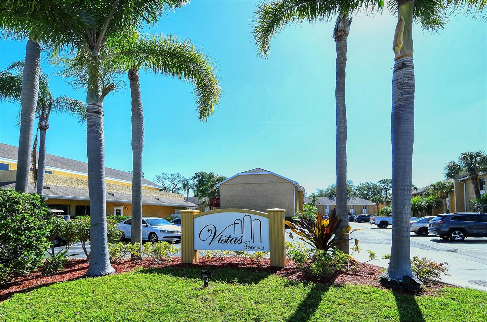 VISTAS ON BENEVA - Residential Lease