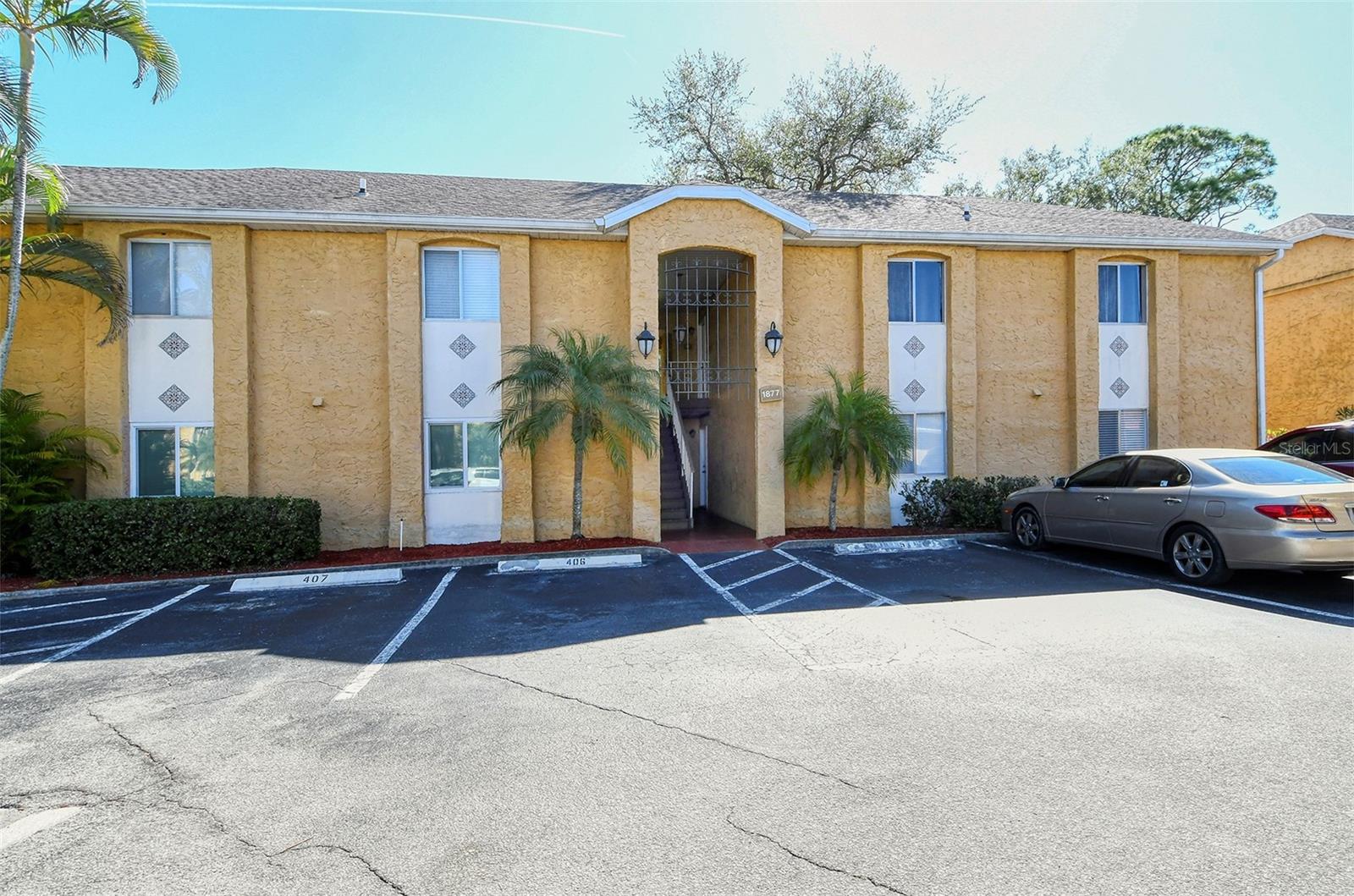 AVAILABLE NOW UNTIL DECEMBER 31, 2025. Tasteful turnkey-furnished 2-bedroom 2-bath condo. Located in centrally-located Vistas on Beneva with large resort-style pool and fitness center with a view of the Palms public golf course at Forest Lakes. Close to shopping, excellent restaurants, art, theater and music in downtown Sarasota and close to the #1 beach on Siesta Key and Lido Key. Fully-equipped kitchen, dishes & utensils, bed linens & towels included, 2 large flat-screen televisions, washer/dryer in unit, open patio on the golf course. King bed in spacious primary bedroom and queen bed in spacious guest bedroom. Approval by condo association and application fee of $100 required. First, last & security required. NO SMOKING or pets.
