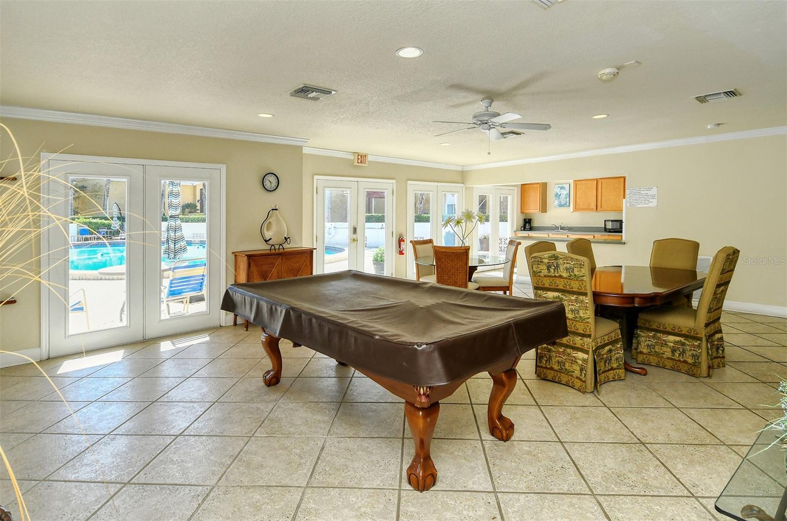 VISTAS ON BENEVA - Residential Lease
