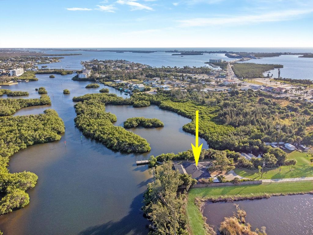 Photo of 300 E Bay Heights Avenue, Englewood, FL 34223 (MLS # D6144801)