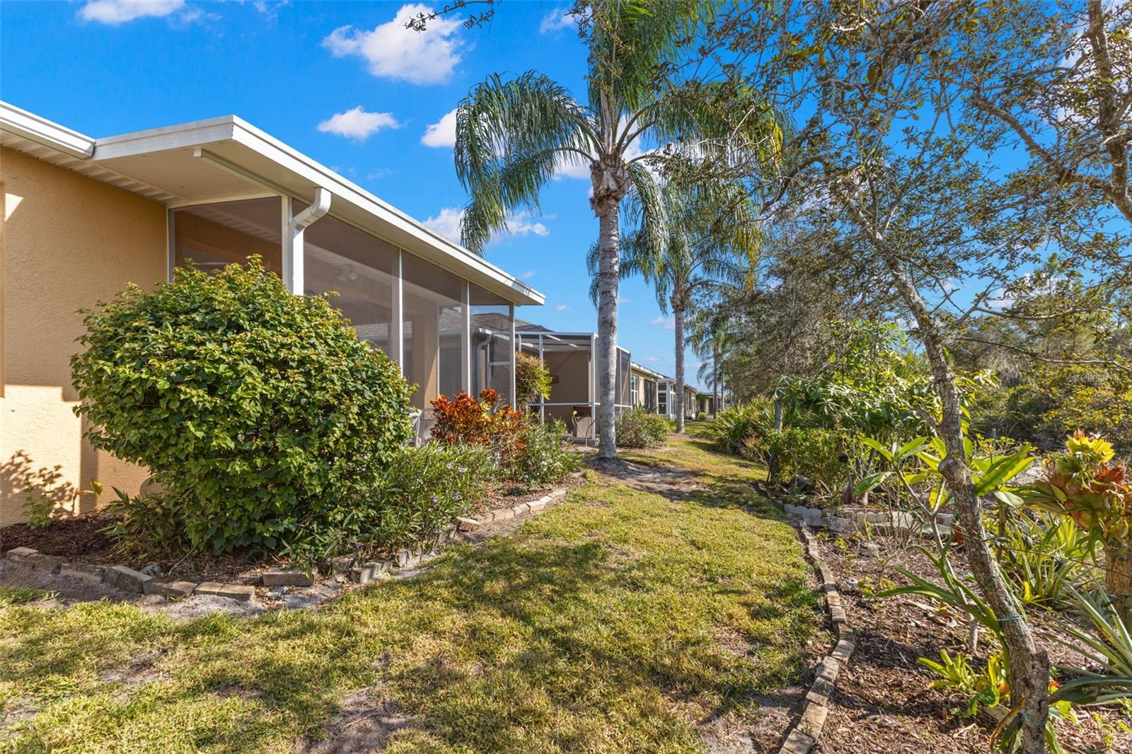 OAKLEY GREEN CONDO - Residential