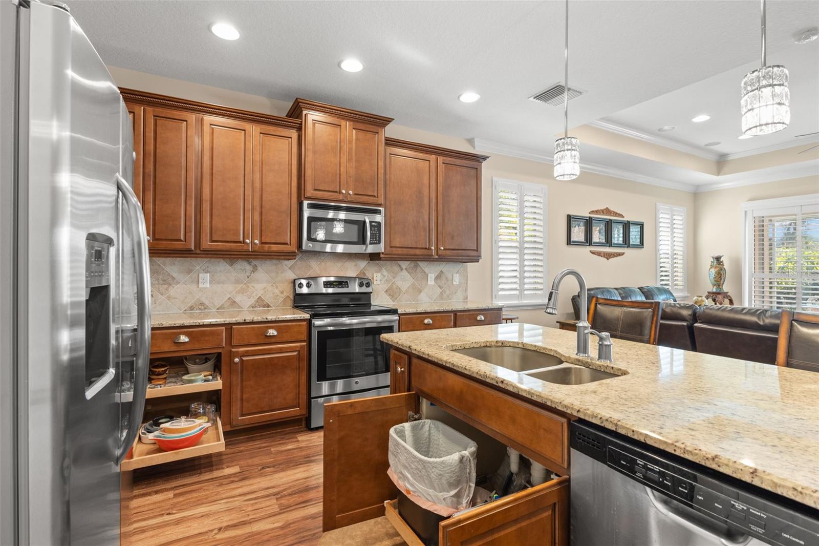 OAKLEY GREEN CONDO - Residential