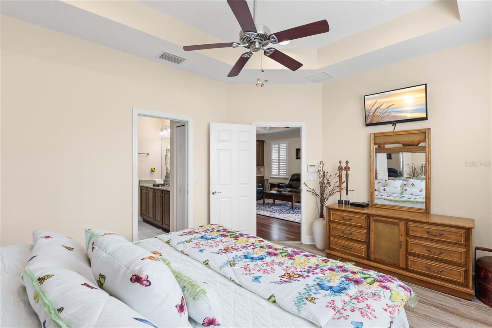 OAKLEY GREEN CONDO - Residential