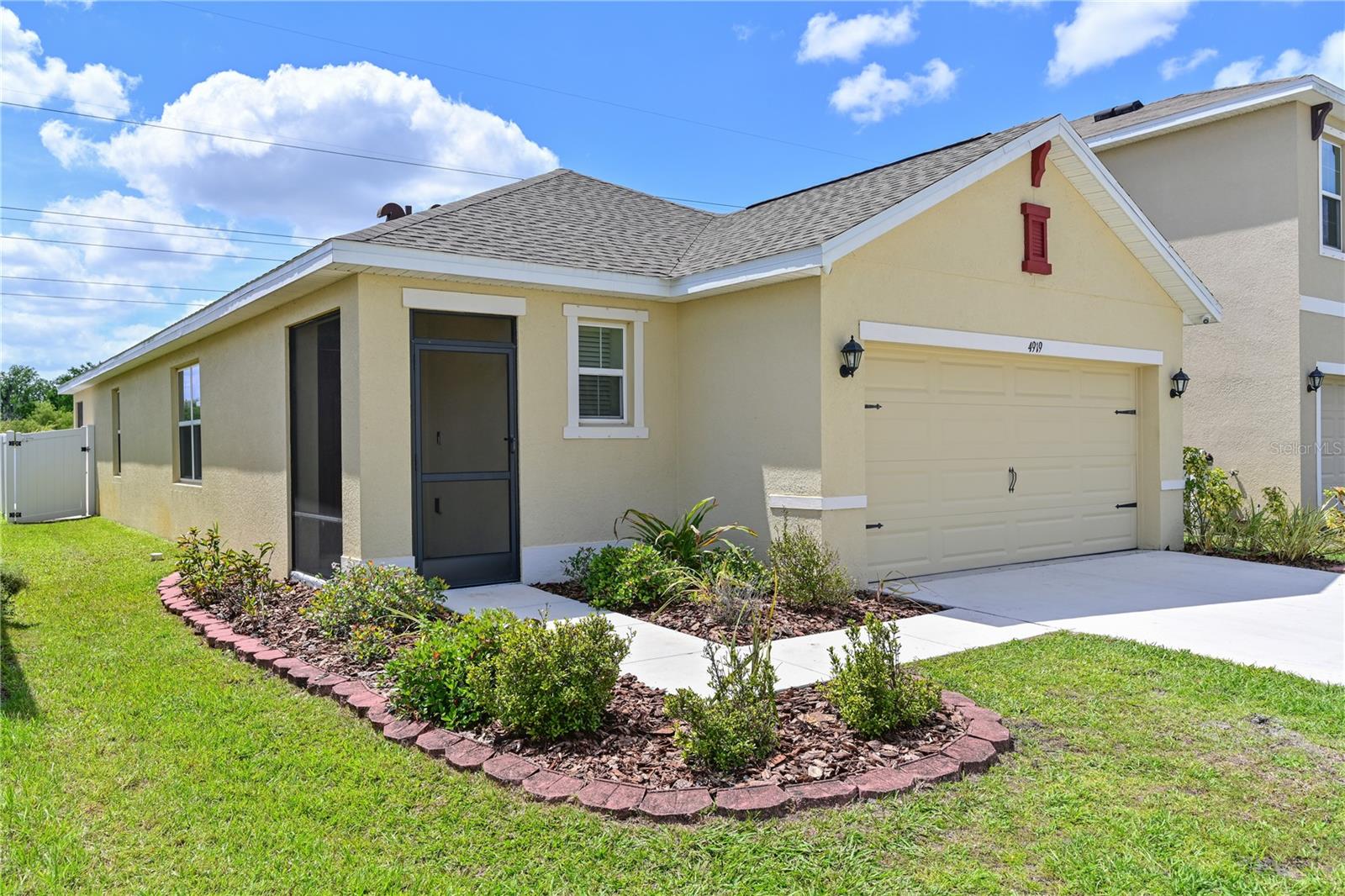 SILVERSTONE SOUTH - Residential