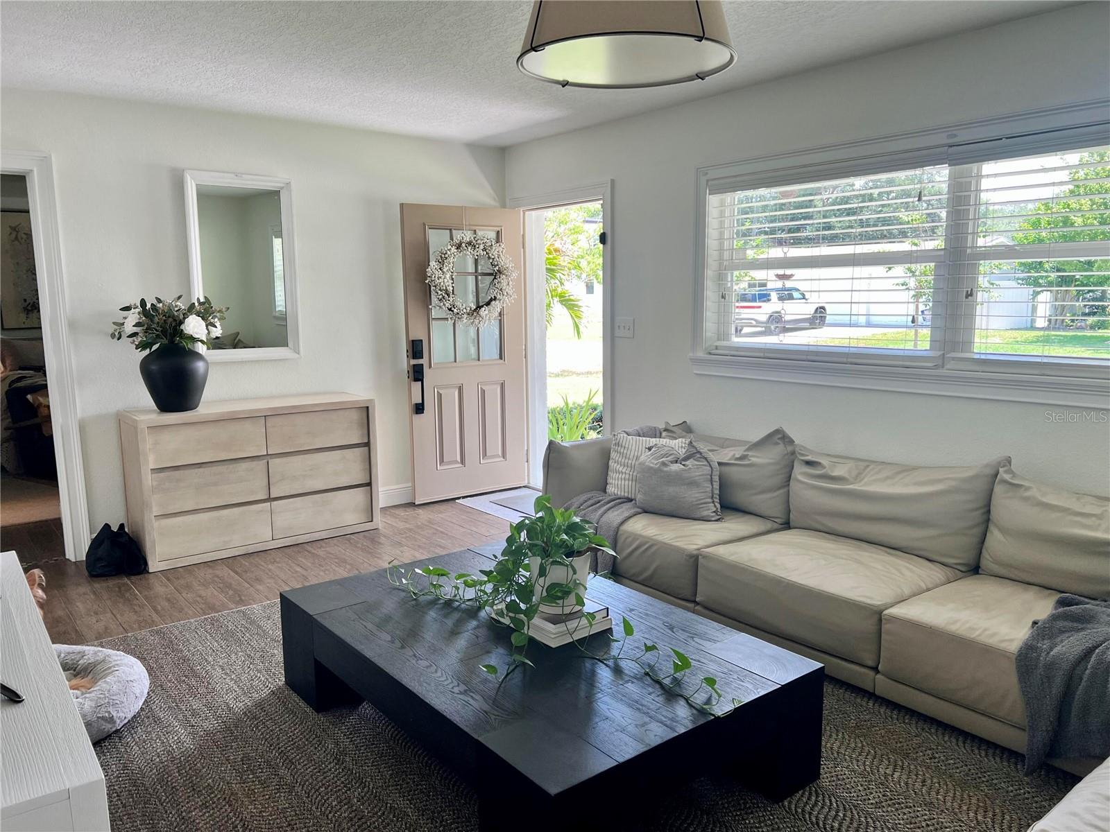 BARR CITY - Residential