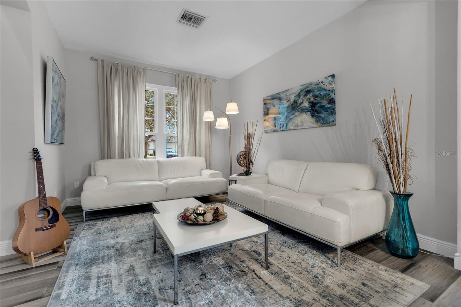 4941 CASA VISTA DRIVE