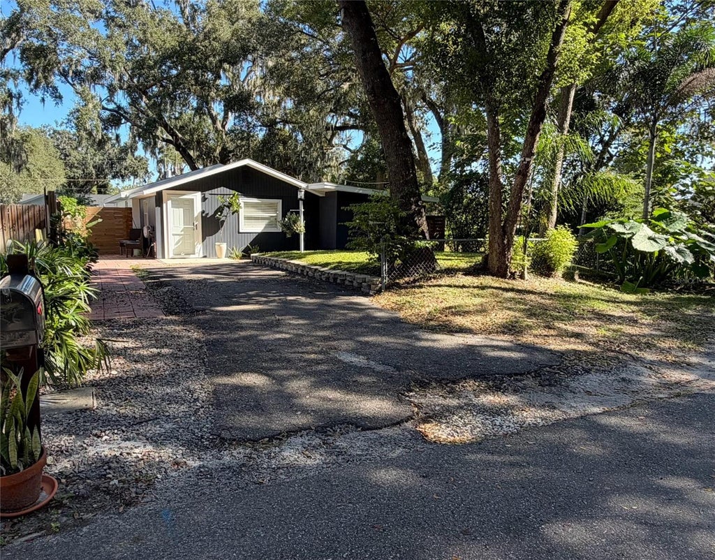 Photo of 10822 Palmetto Street, Riverview, FL 33569 (MLS # TB8560321)