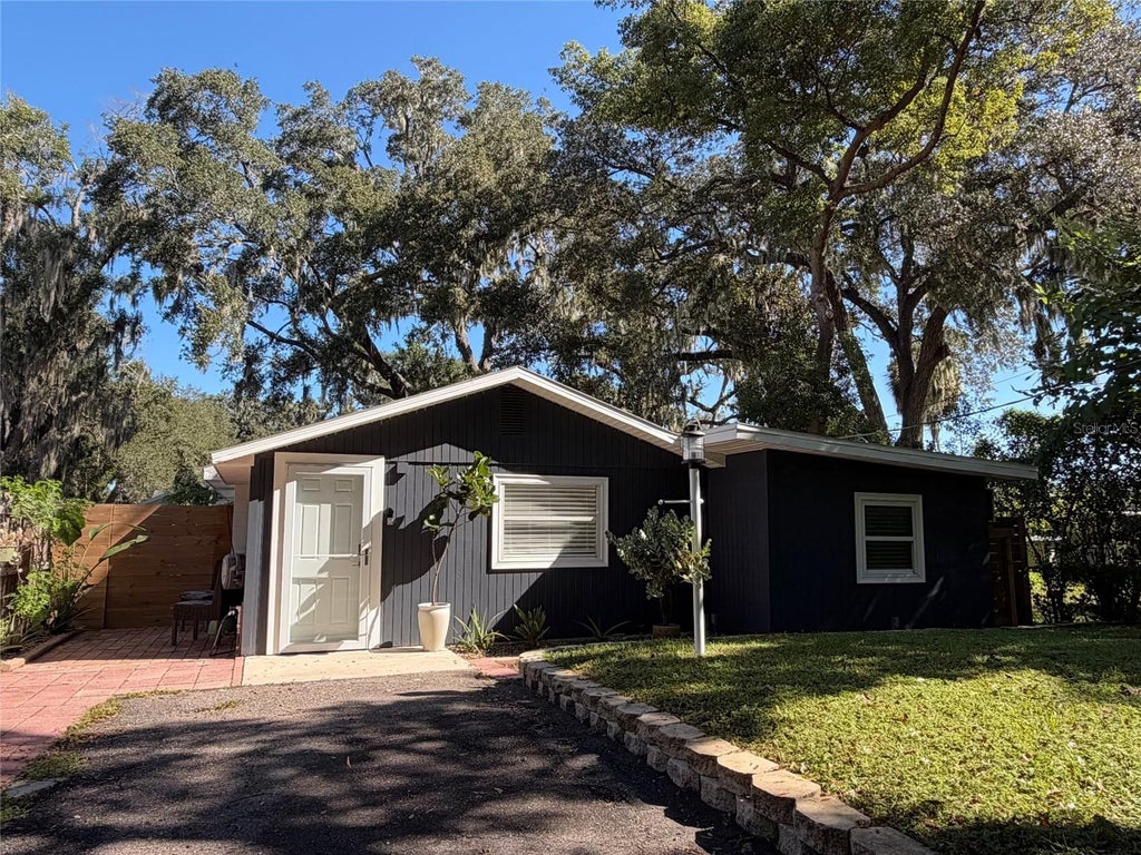 Photo of 10822 Palmetto Street, Riverview, FL 33569 (MLS # TB8560321)