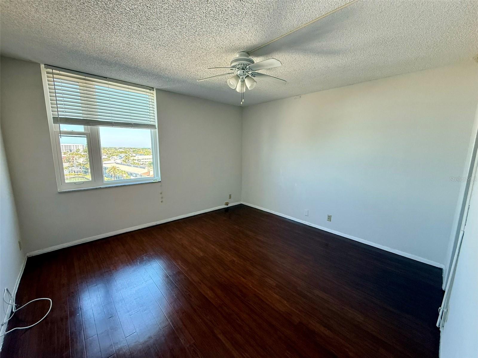 DOLPHIN COVE CLEARWATER - Residential Lease