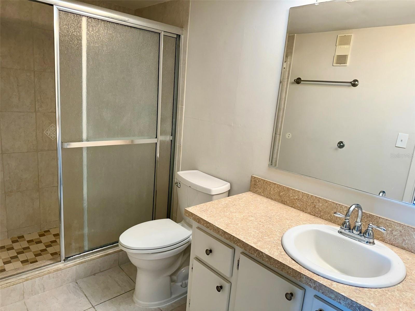 DOLPHIN COVE CLEARWATER - Residential Lease