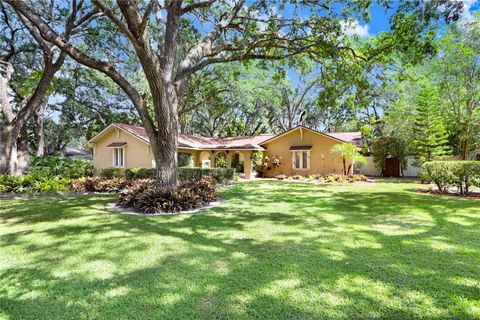 2503 VICTARRA CIRCLE LUTZ FL 33559