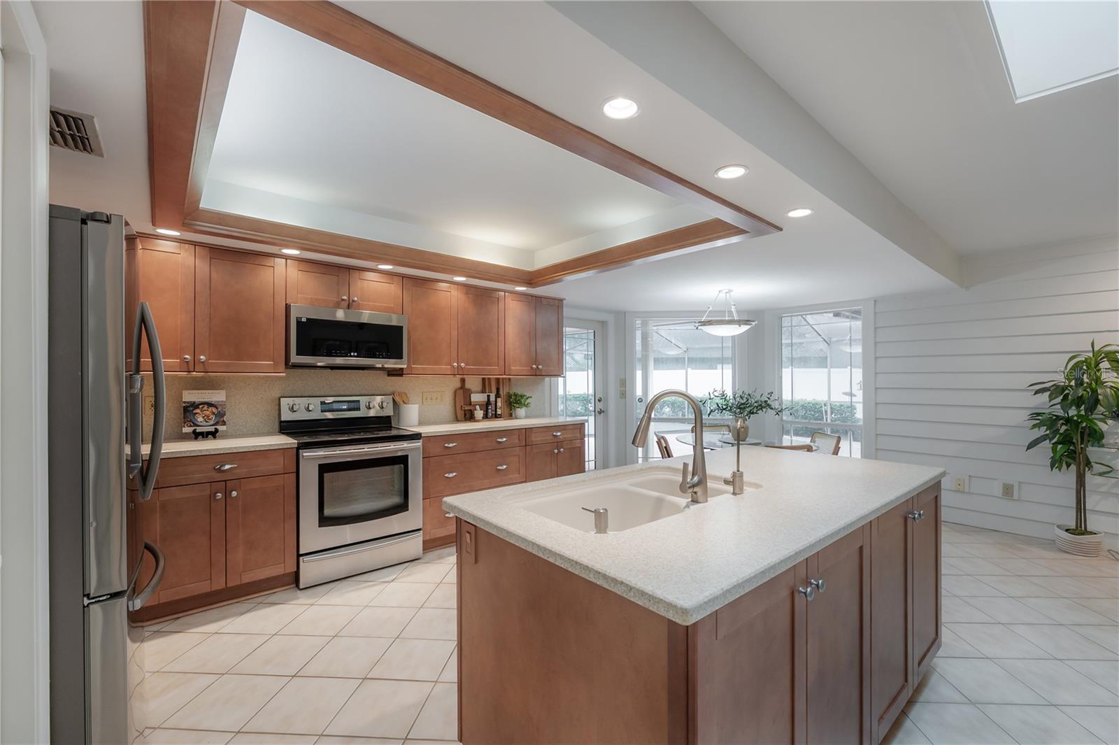 HUNTERS LAKE - Residential