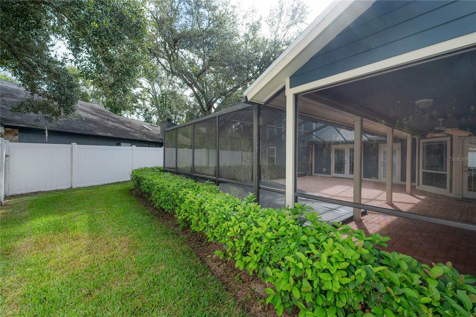 HUNTERS LAKE - Residential