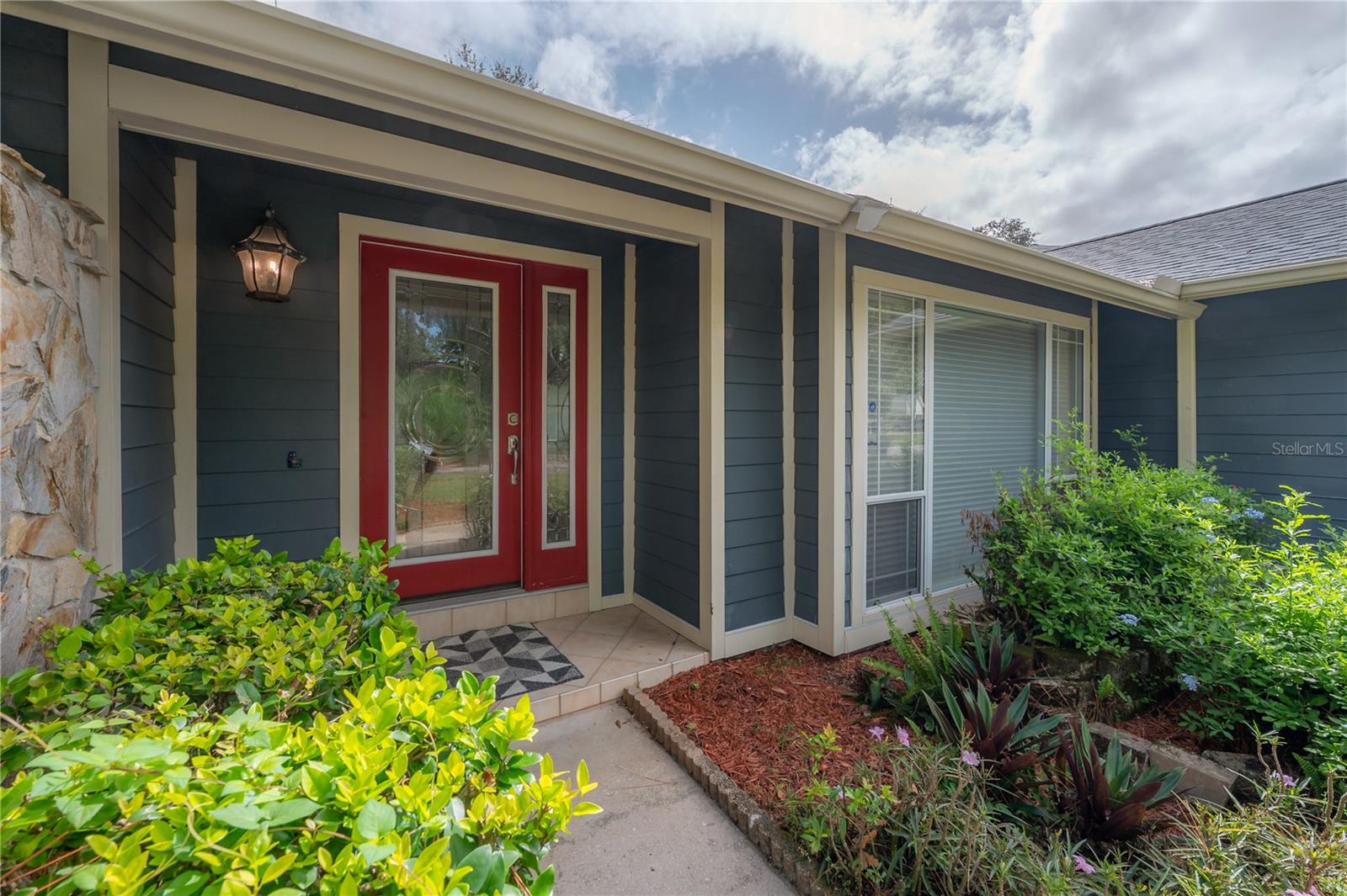 HUNTERS LAKE - Residential