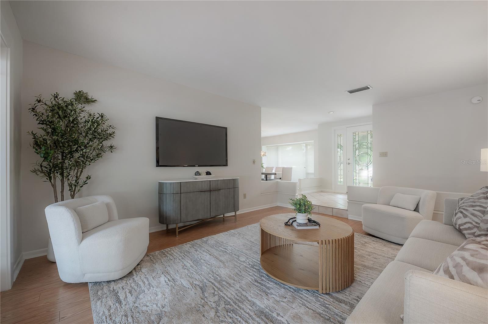 HUNTERS LAKE - Residential