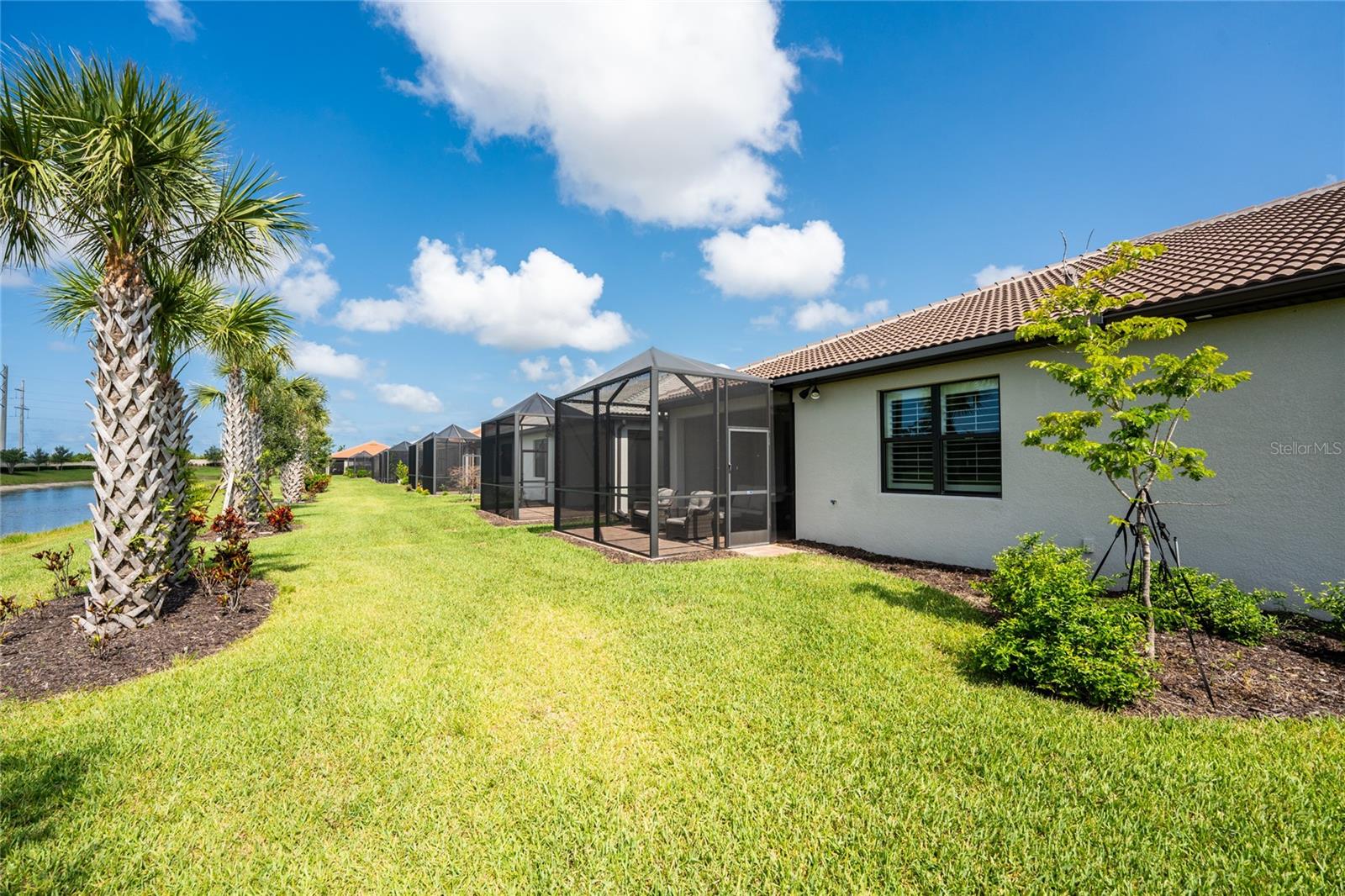 ISLANDWALK/THE WEST VLGS PHASE - Residential