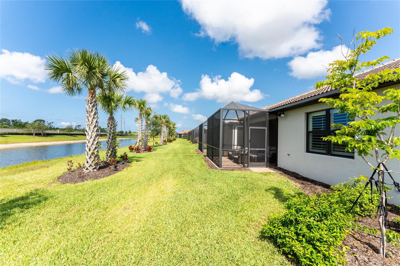 ISLANDWALK/THE WEST VLGS PHASE - Residential