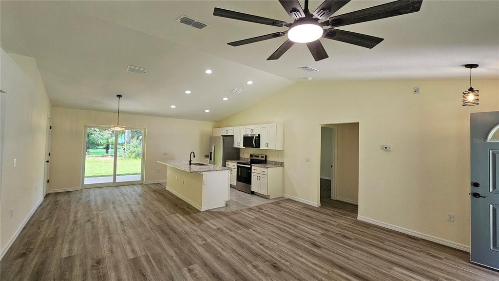 Photo of 6 Bay Pass Terrace, Ocklawaha, FL 32179 (MLS # G5118071)