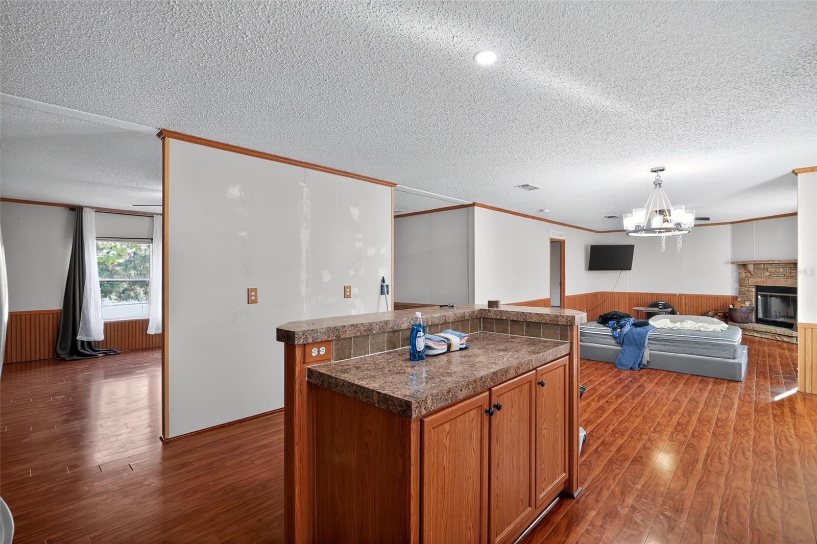 UNIVERSITY OAKS - Residential