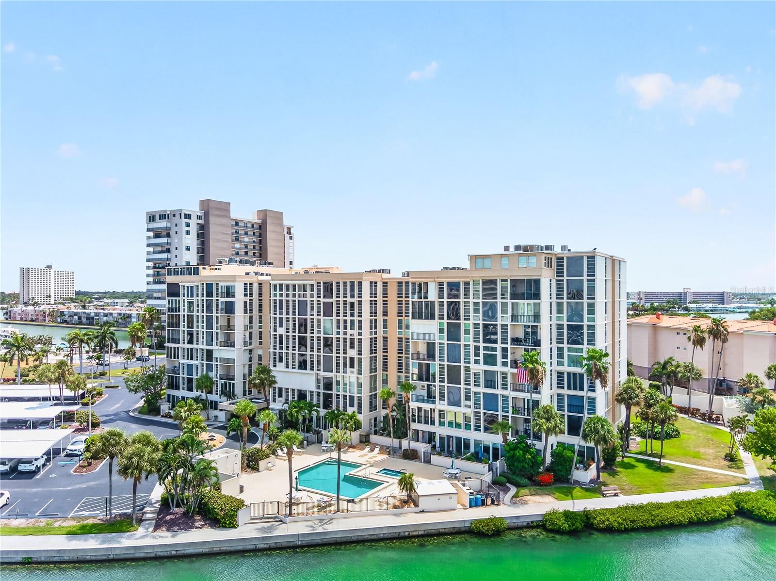 7400 SUN ISLAND DRIVE S 203