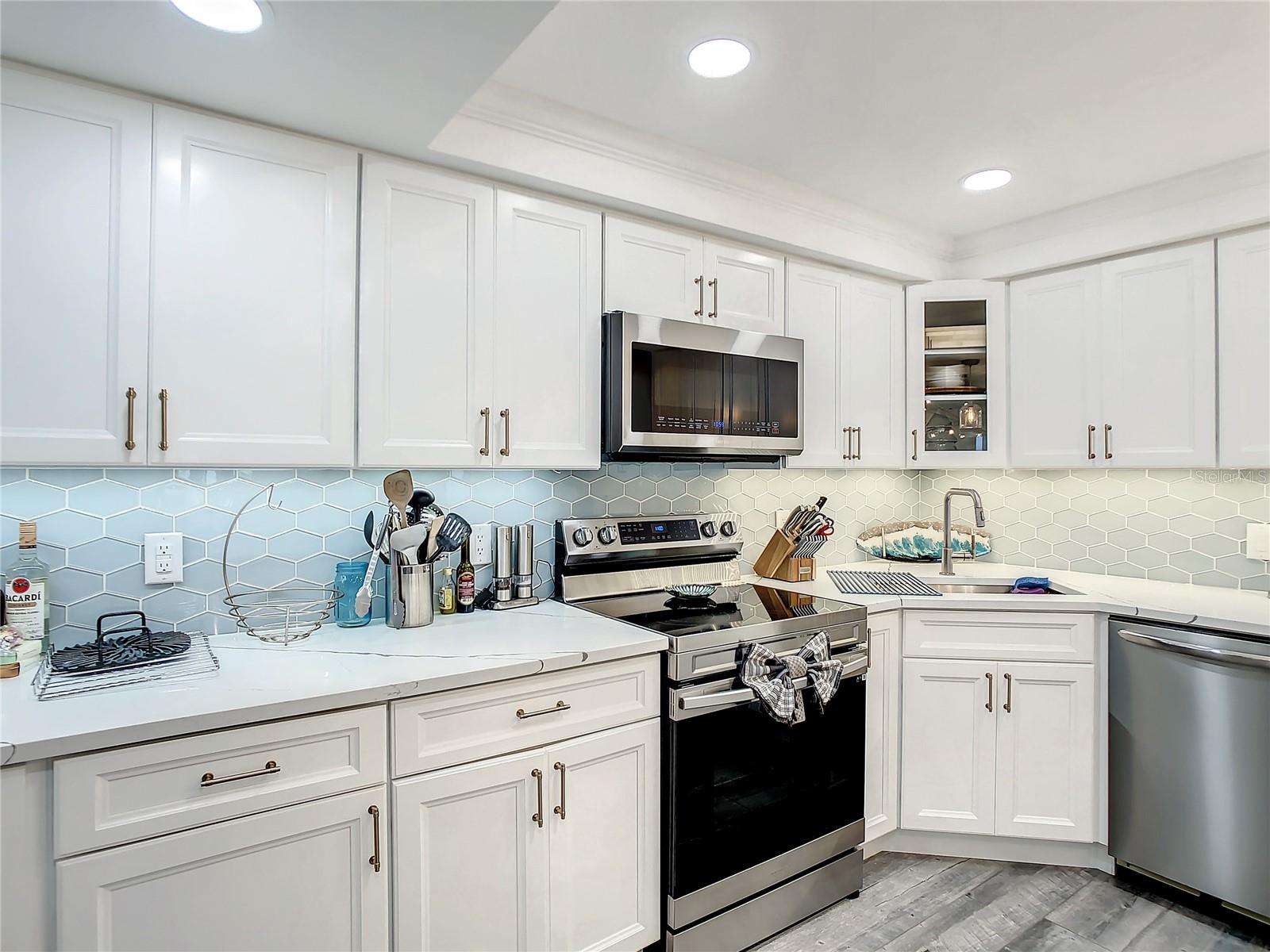 SAND KEY CONDO-SOUTH BEACH 1460 - Residential Lease