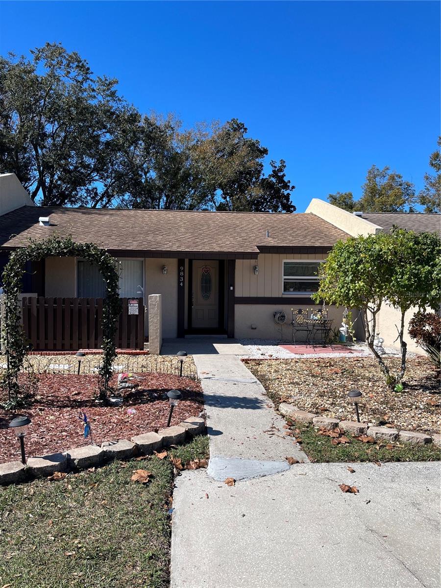 BENT TREE - Residential