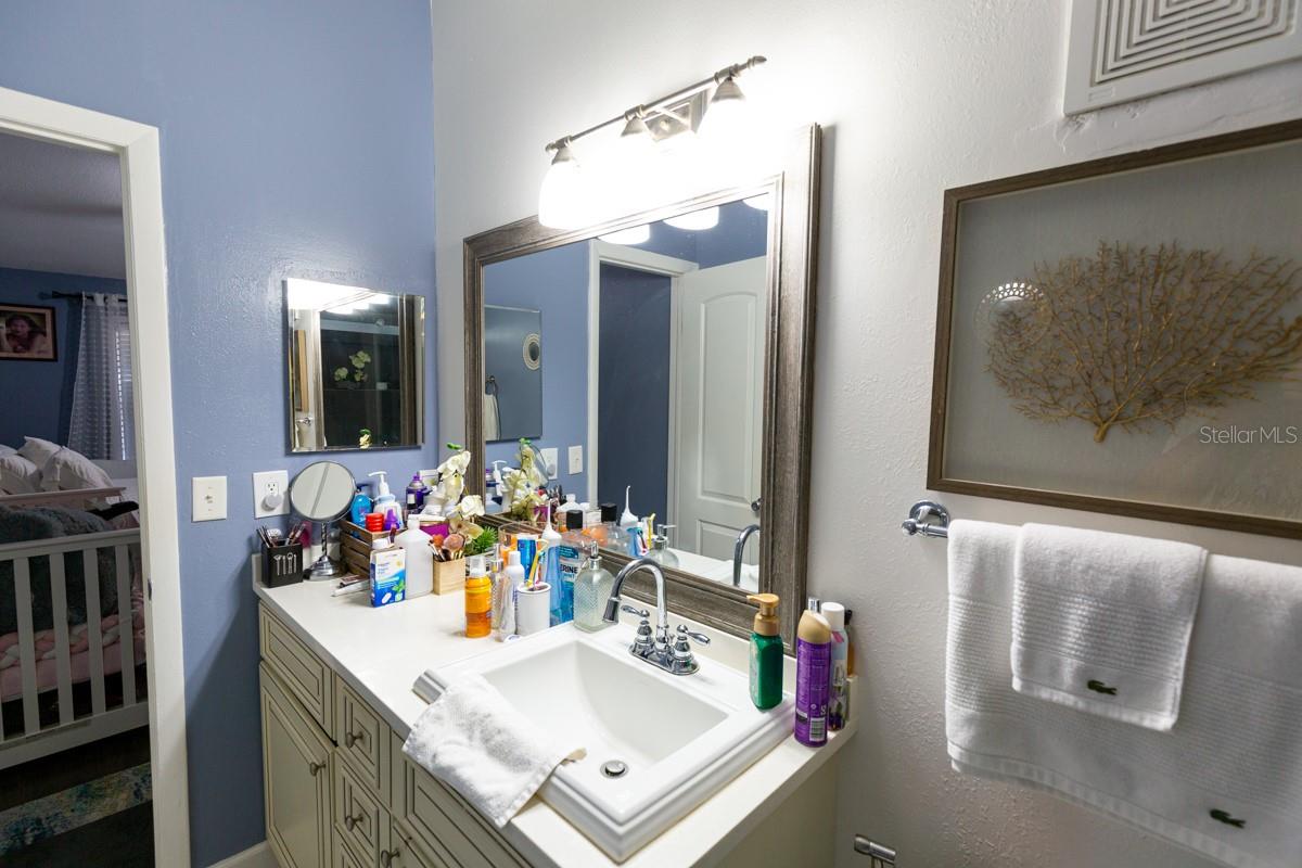 BENT TREE - Residential