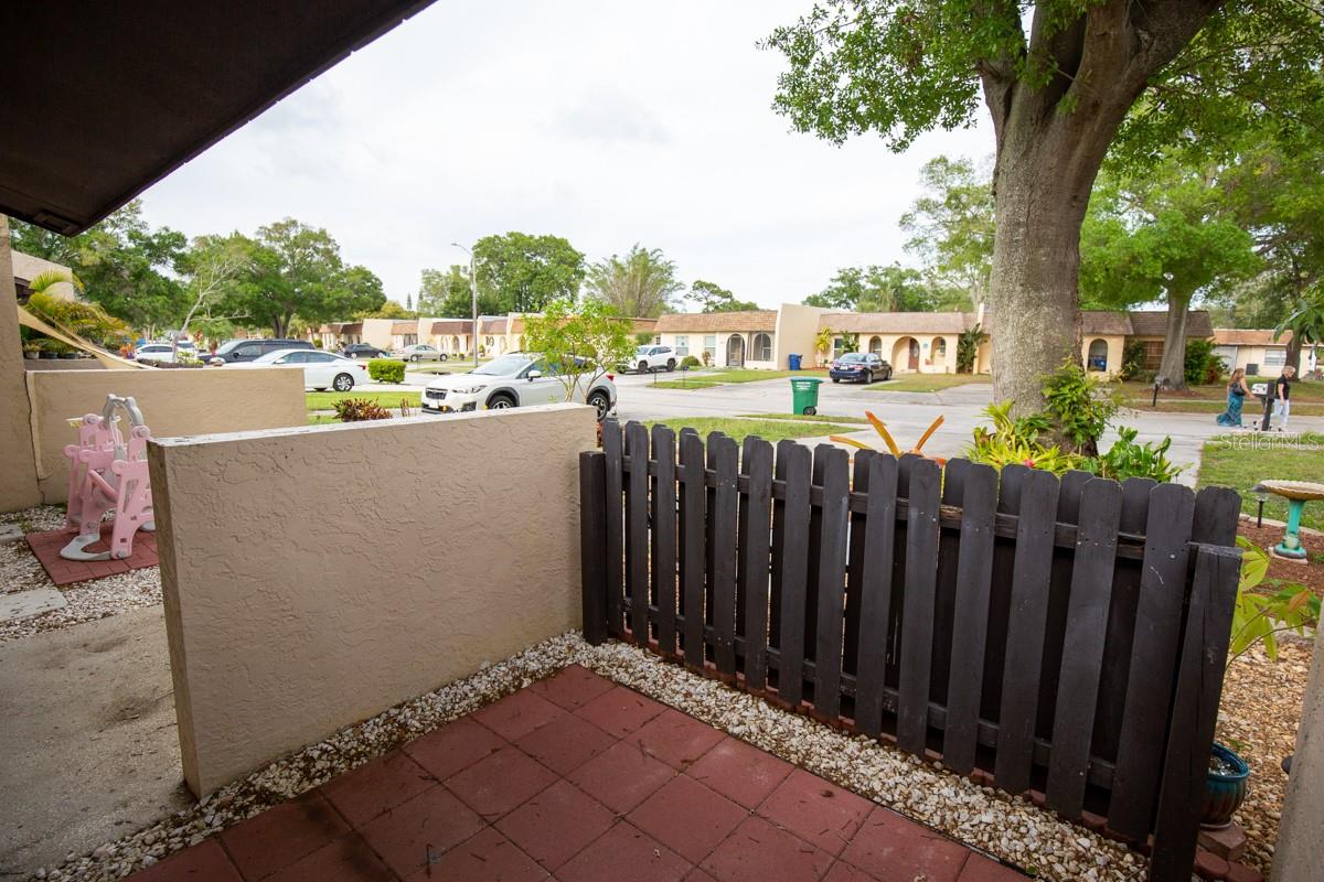 BENT TREE - Residential