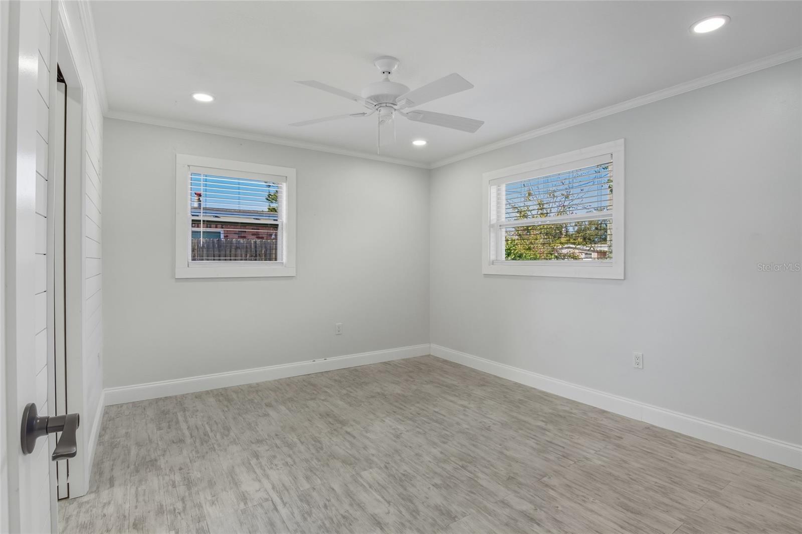 ELLISON HOMES ROYAL - Residential