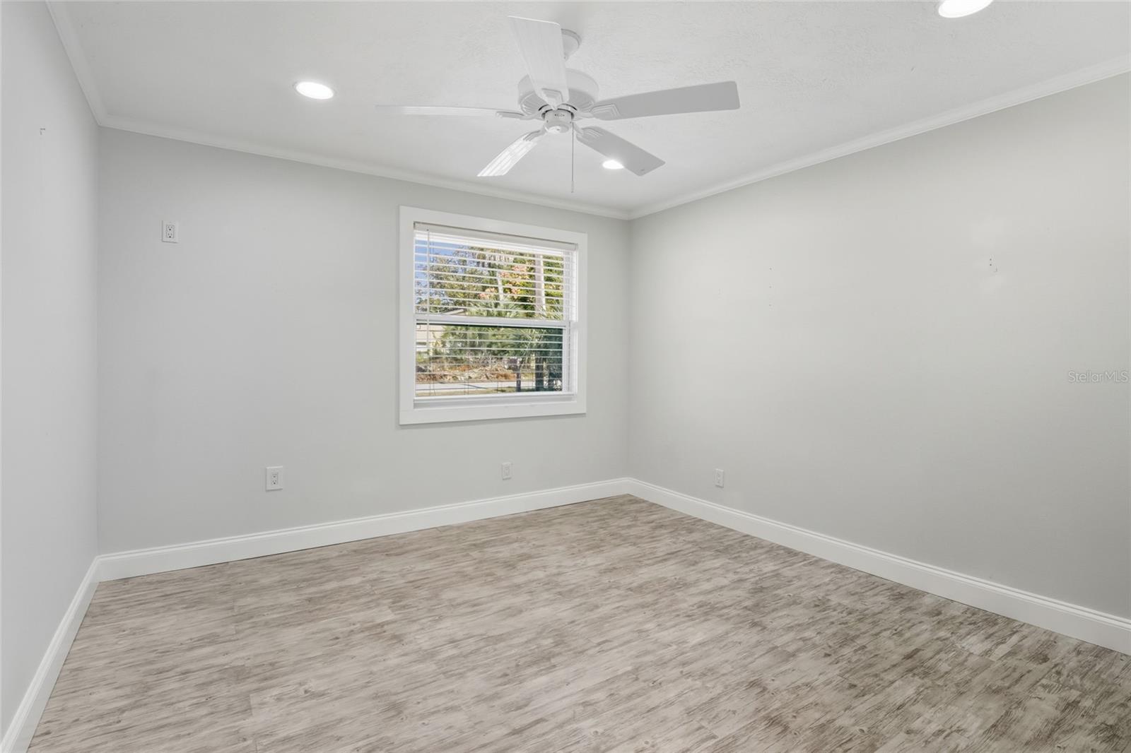 ELLISON HOMES ROYAL - Residential