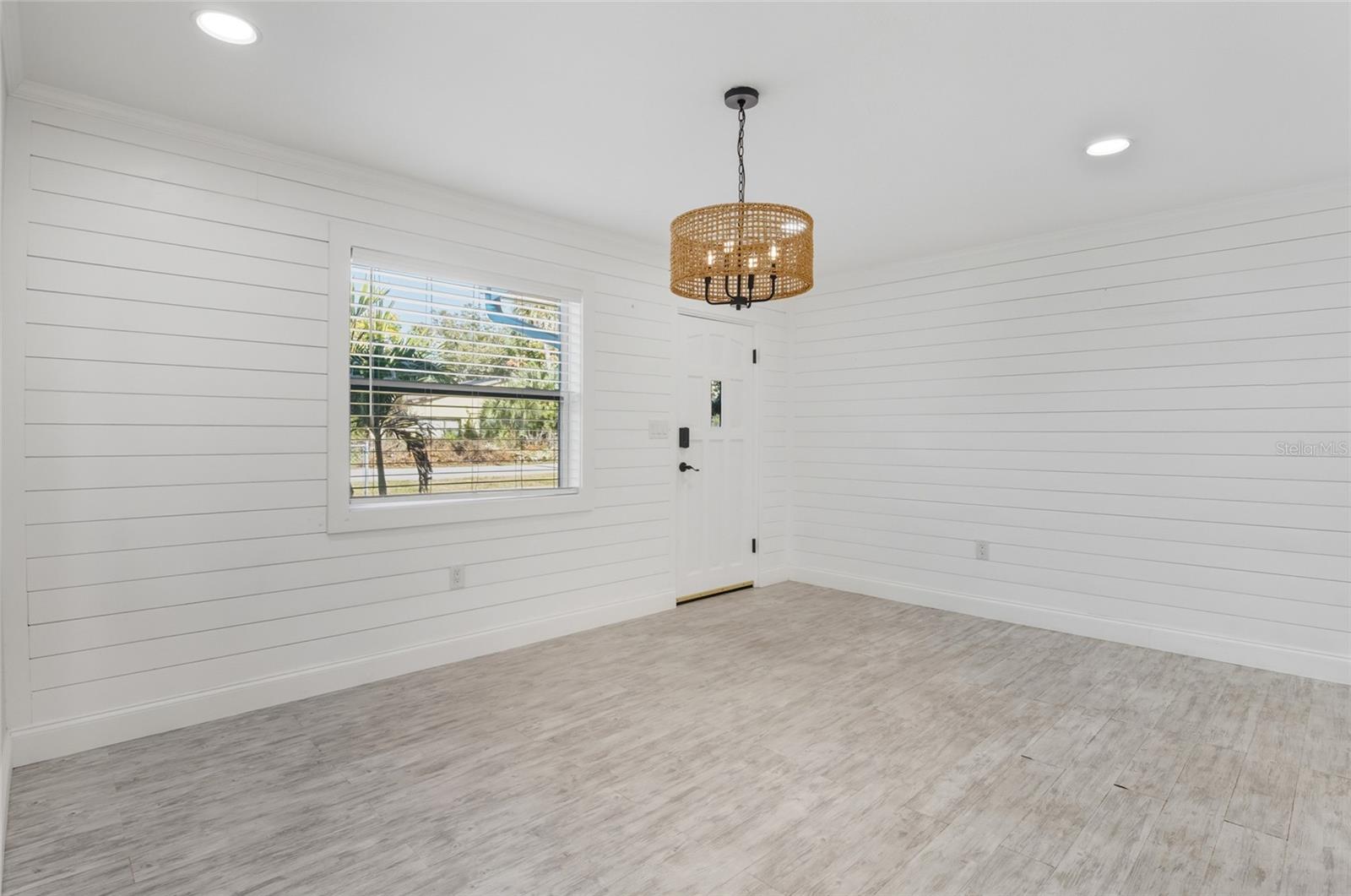 ELLISON HOMES ROYAL - Residential