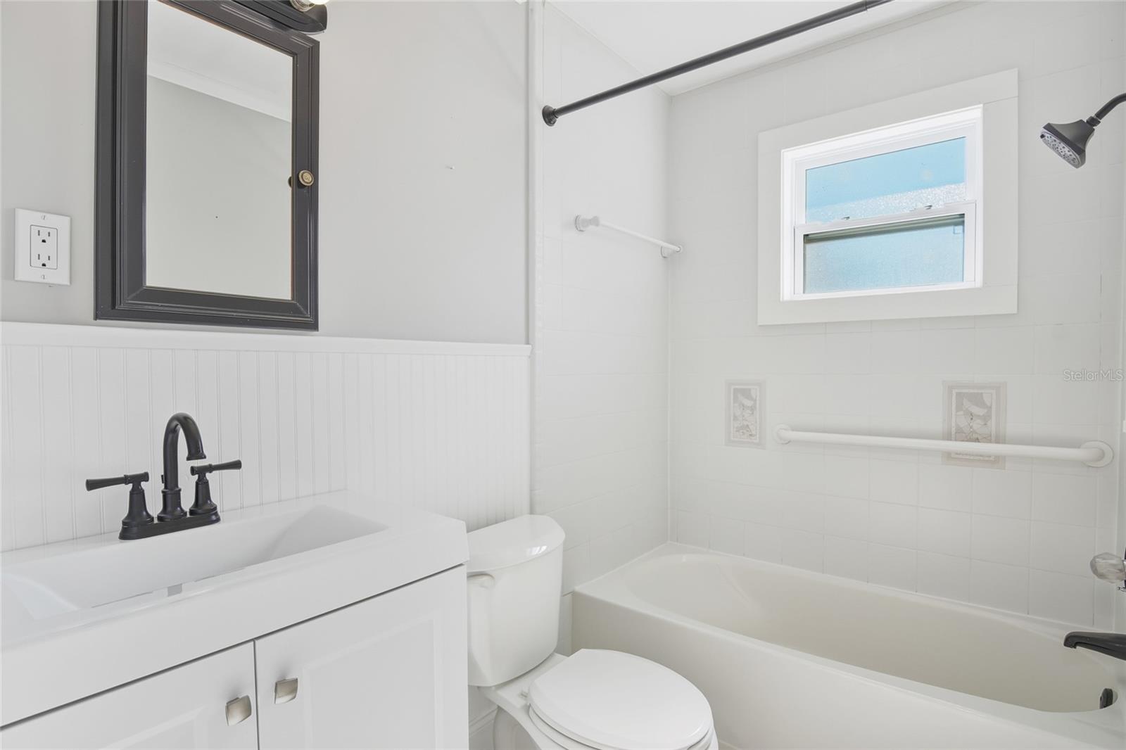 ELLISON HOMES ROYAL - Residential