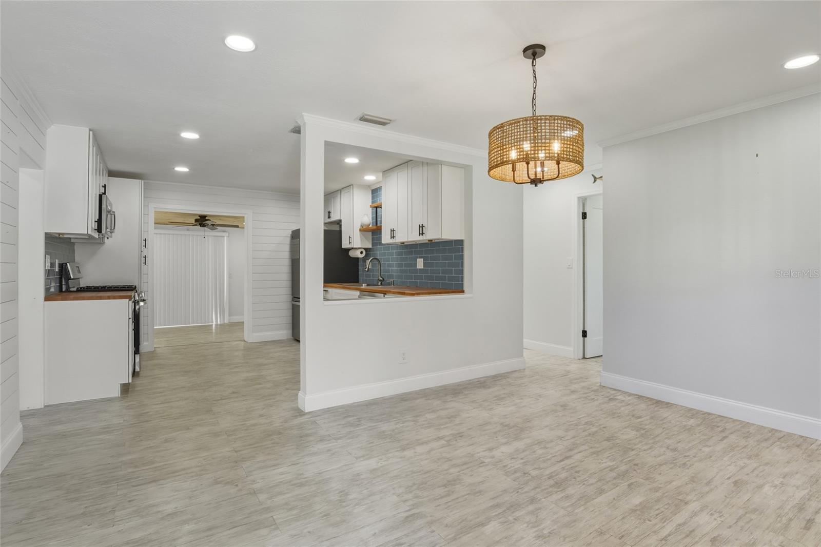 ELLISON HOMES ROYAL - Residential