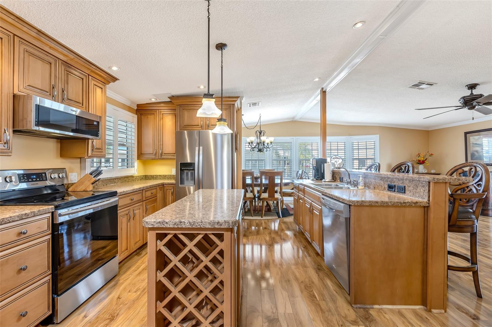 LA CASA MHP CO-OP - Residential