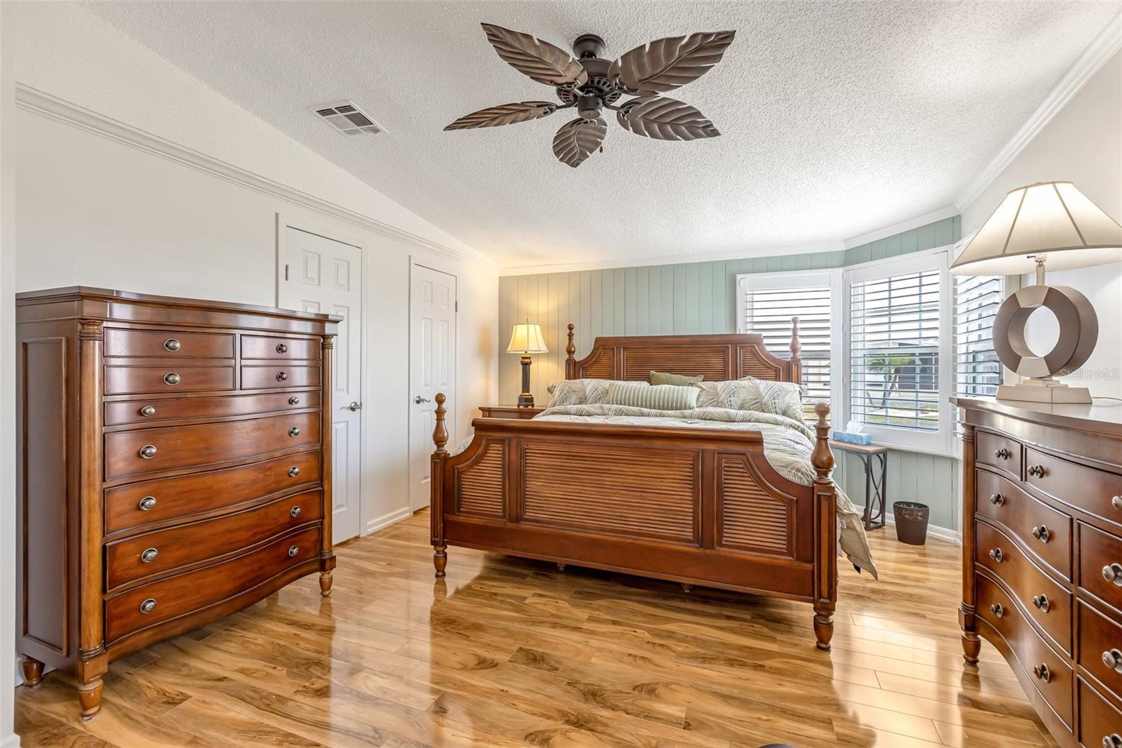 LA CASA MHP CO-OP - Residential