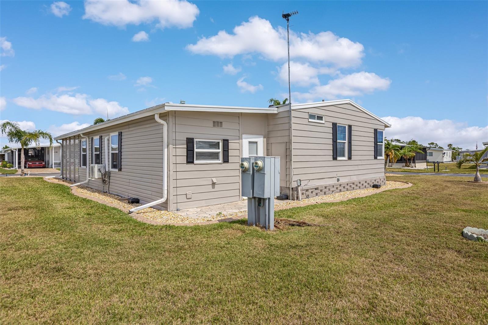 LA CASA MHP CO-OP - Residential