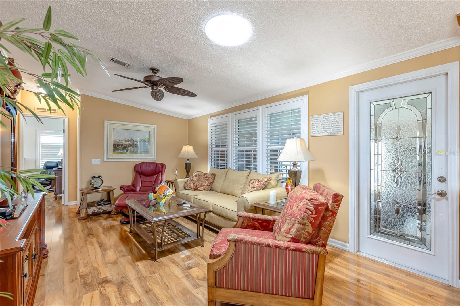 LA CASA MHP CO-OP - Residential