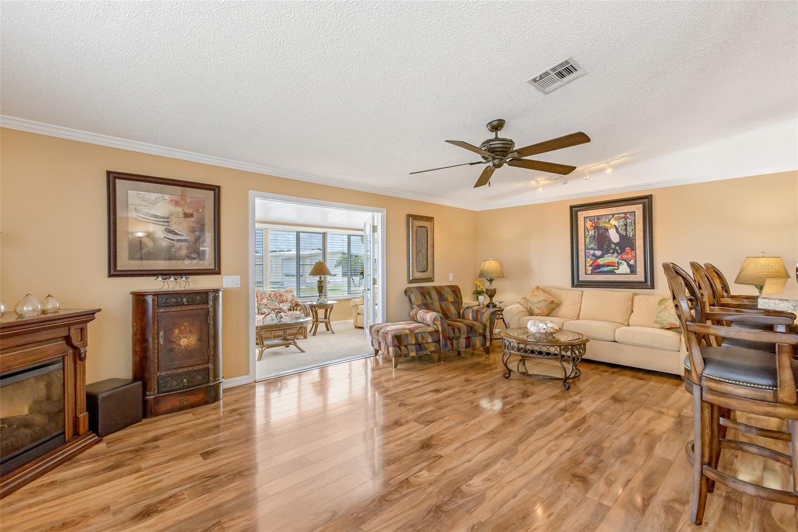 LA CASA MHP CO-OP - Residential