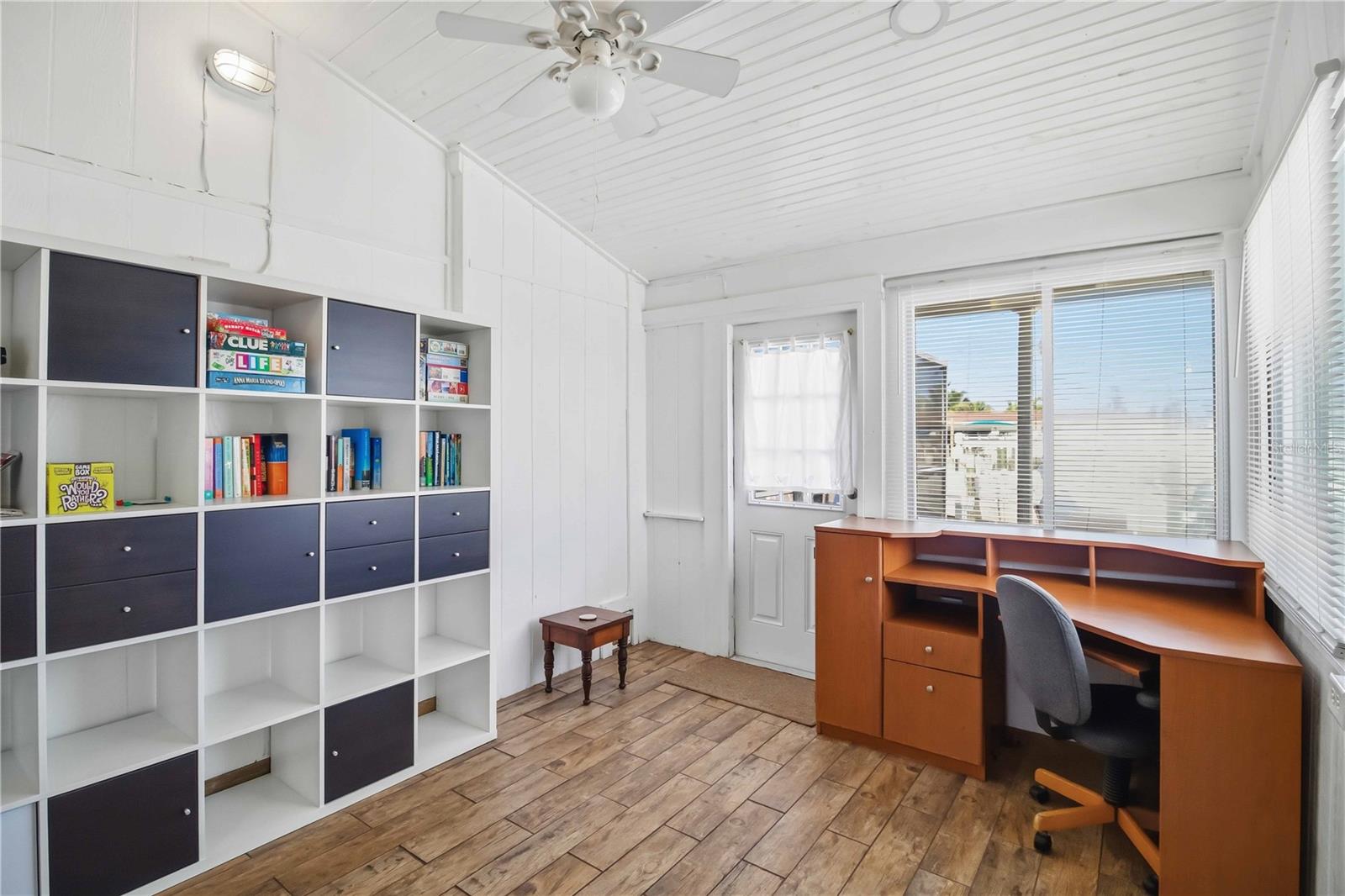 SAN REMO SHORES - Residential