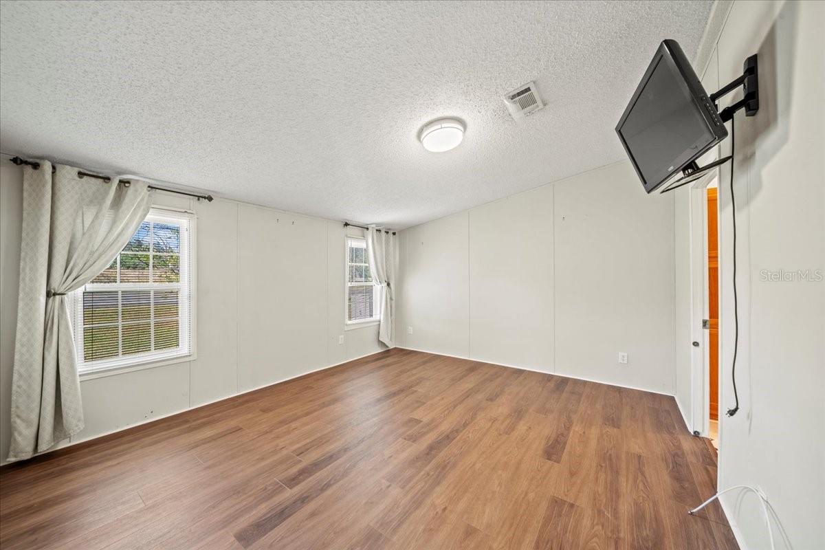 TWIN FOUNTAINS INC A CONDO MHP - Residential