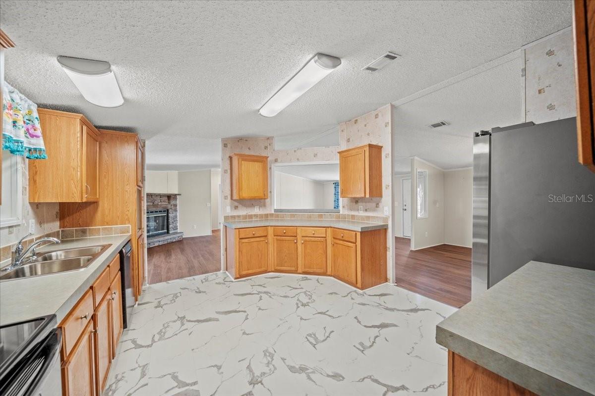 TWIN FOUNTAINS INC A CONDO MHP - Residential