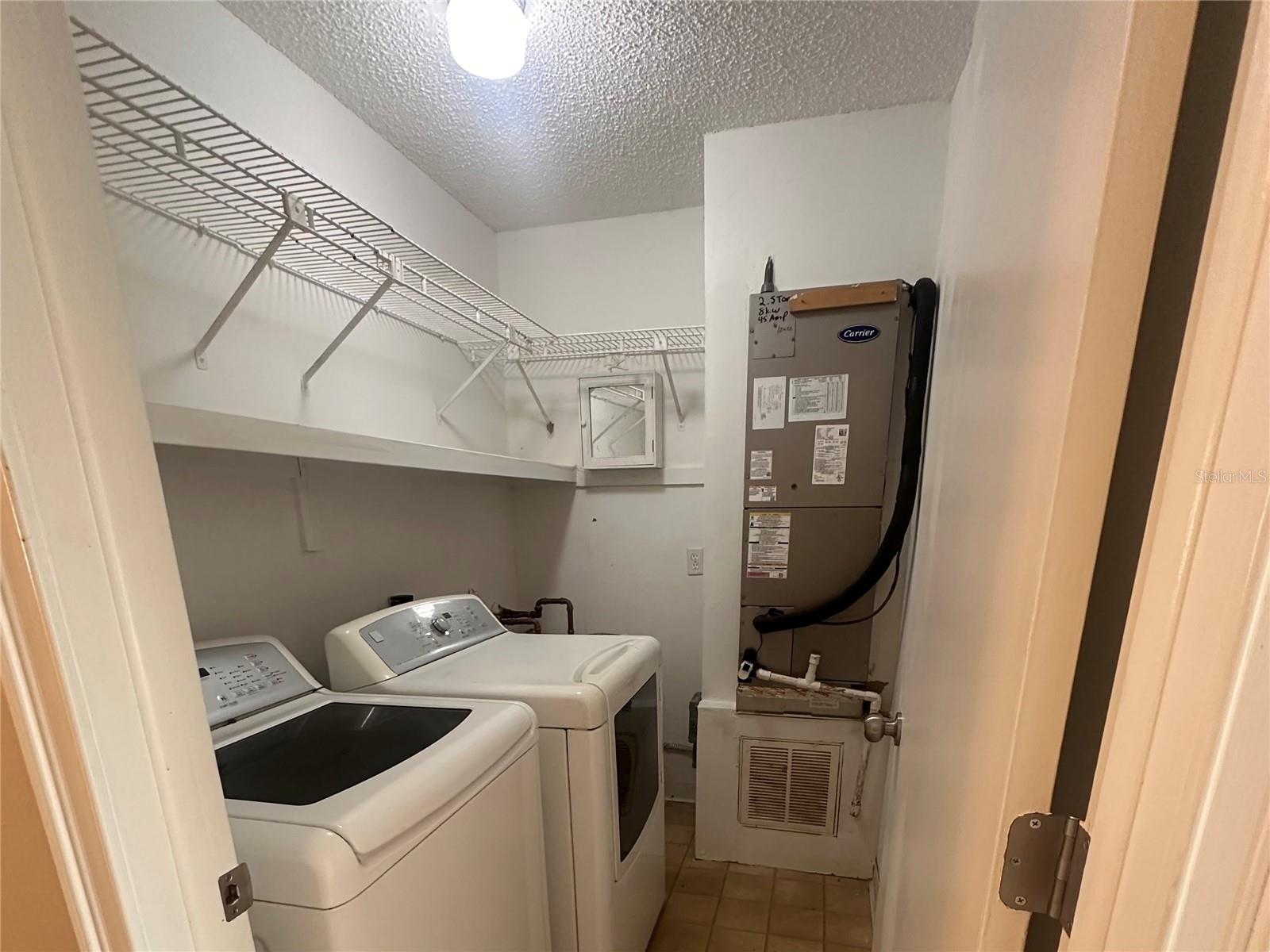 OAK LAKE PARK CONDO - Residential