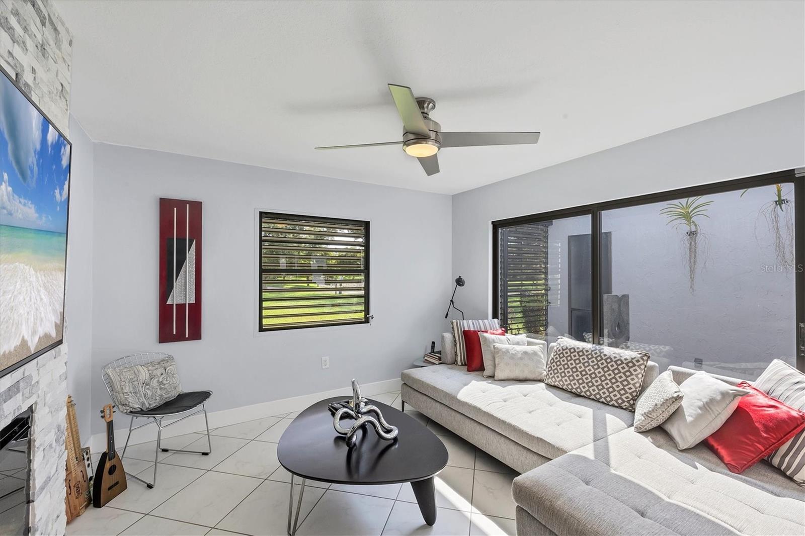 GLEN OAKS MANOR HOMES PH 1 - Residential