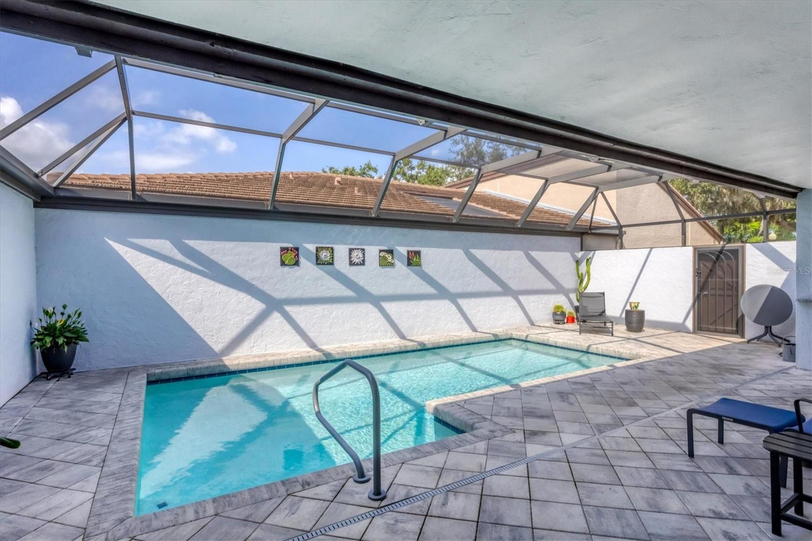 GLEN OAKS MANOR HOMES PH 1 - Residential