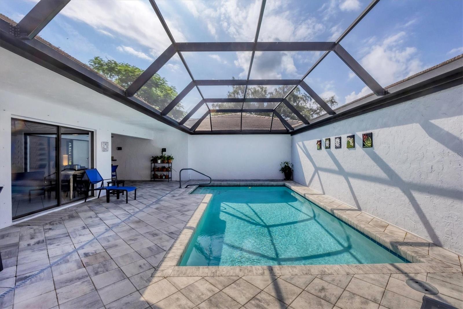 GLEN OAKS MANOR HOMES PH 1 - Residential